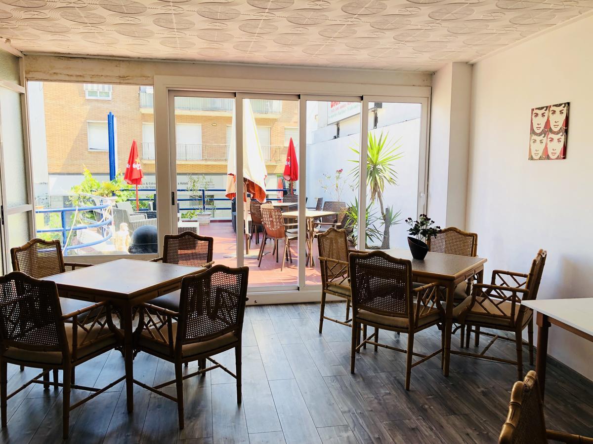 Hostal Univers Calella Exteriér fotografie