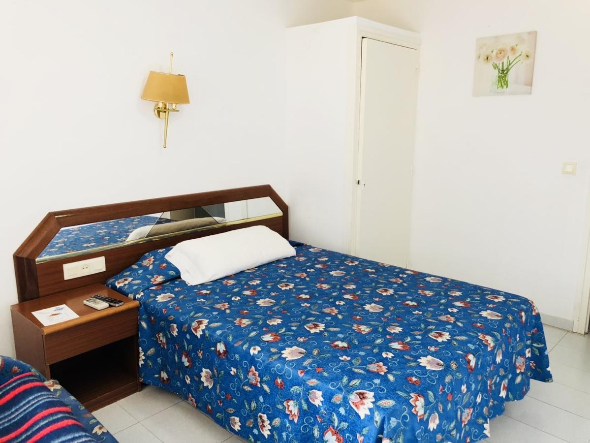 Hostal Univers Calella Exteriér fotografie